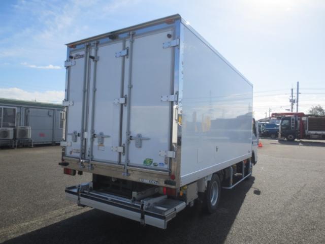 キャンター ロング 2t 冷蔵冷凍車ゲート付(6枚目)