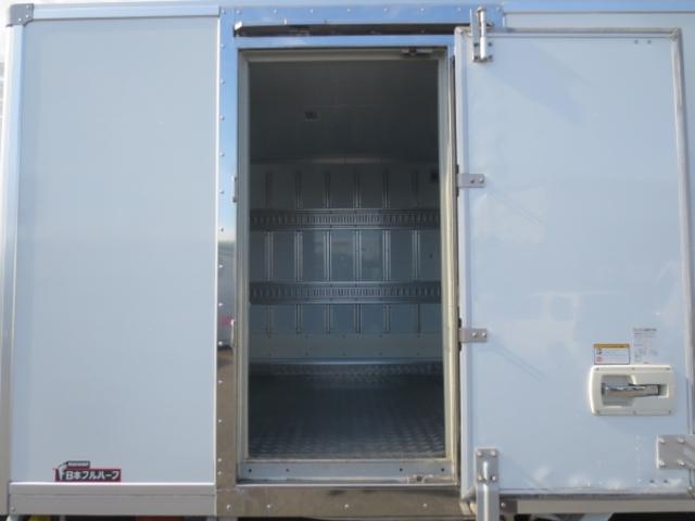 キャンター ロング 2t 冷蔵冷凍車ゲート付(10枚目)