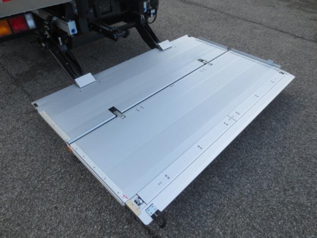 ファイター 4t 冷蔵冷凍車ゲート付(11枚目)