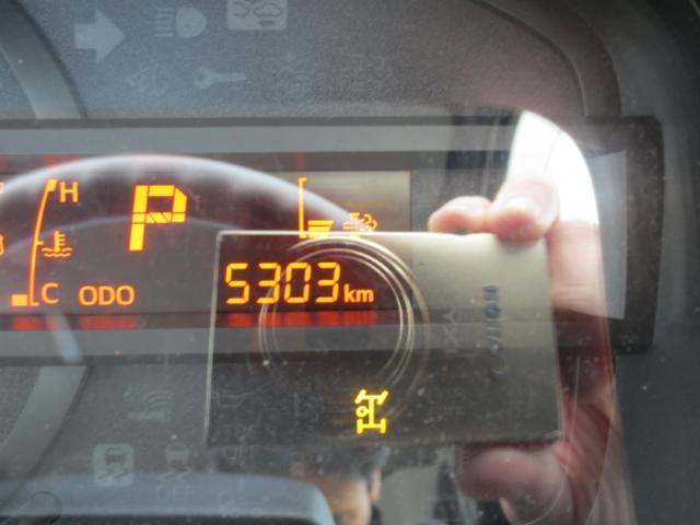 デュトロ セミロング全低床 2t 簡易クレーン付(17枚目)