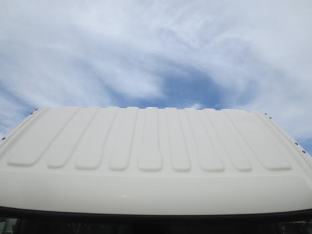 デュトロ セミロング全低床 2t 簡易クレーン付(18枚目)