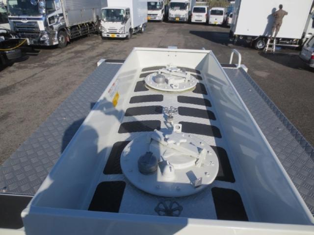 デュトロ 3kl タンクローリー(10枚目)