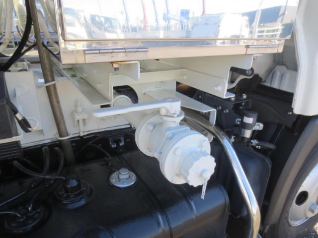 デュトロ 3kl タンクローリー(15枚目)