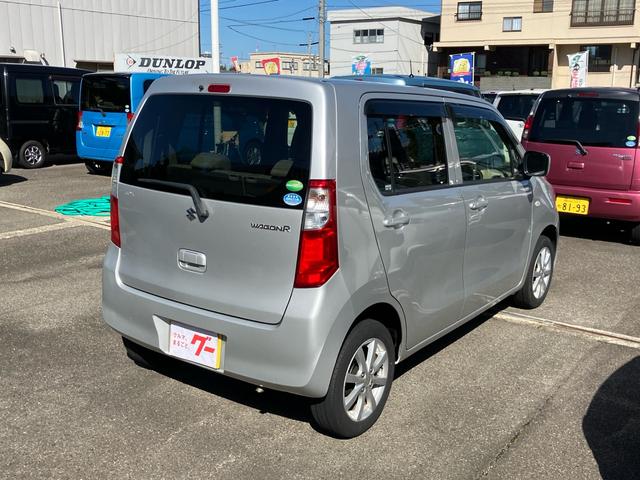 ワゴンＲ ＦＸ　４ＷＤ　キーレスエントリー　アルミホイール　運転席エアバック　助手席エアバック　ＡＢＳ　盗難防止　エアコン　パワステ　パワーウィンドウ（5枚目）