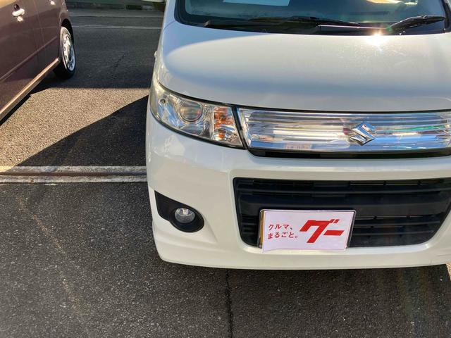 ワゴンＲスティングレー Ｘ　ＥＴＣ　ナビ　ＴＶ　ＨＩＤ　スマートキー　ベンチシート　ＣＶＴ　盗難防止システム　ＡＢＳ　ＣＤ　ＵＳＢ　ミュージックプレイヤー接続可　アルミホイール　衝突安全ボディ　エアコン　パワーステアリング（4枚目）