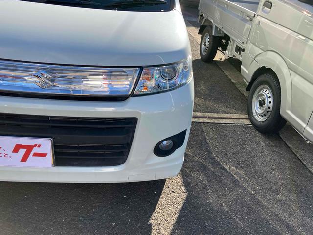 ワゴンＲスティングレー Ｘ　ＥＴＣ　ナビ　ＴＶ　ＨＩＤ　スマートキー　ベンチシート　ＣＶＴ　盗難防止システム　ＡＢＳ　ＣＤ　ＵＳＢ　ミュージックプレイヤー接続可　アルミホイール　衝突安全ボディ　エアコン　パワーステアリング（5枚目）