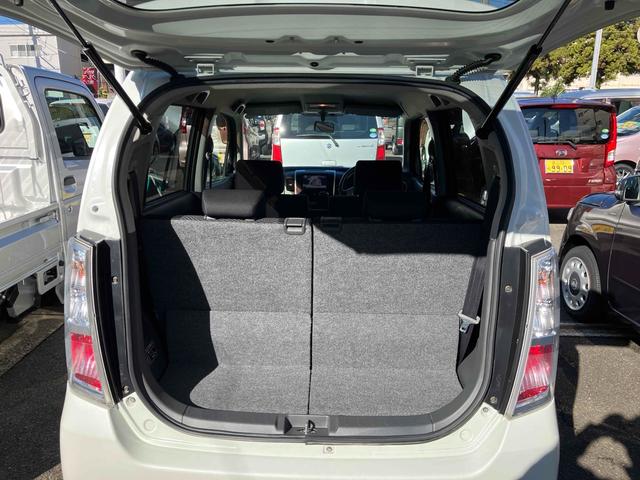 ワゴンＲスティングレー Ｘ　ＥＴＣ　ナビ　ＴＶ　ＨＩＤ　スマートキー　ベンチシート　ＣＶＴ　盗難防止システム　ＡＢＳ　ＣＤ　ＵＳＢ　ミュージックプレイヤー接続可　アルミホイール　衝突安全ボディ　エアコン　パワーステアリング（9枚目）