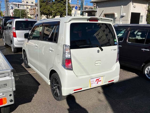 ワゴンＲスティングレー Ｘ　ＥＴＣ　ナビ　ＴＶ　ＨＩＤ　スマートキー　ベンチシート　ＣＶＴ　盗難防止システム　ＡＢＳ　ＣＤ　ＵＳＢ　ミュージックプレイヤー接続可　アルミホイール　衝突安全ボディ　エアコン　パワーステアリング（10枚目）