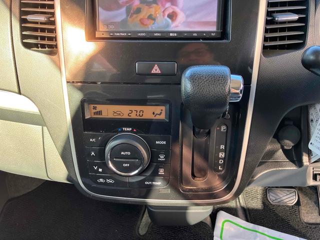 ワゴンＲスティングレー Ｘ　ＥＴＣ　ナビ　ＴＶ　ＨＩＤ　スマートキー　ベンチシート　ＣＶＴ　盗難防止システム　ＡＢＳ　ＣＤ　ＵＳＢ　ミュージックプレイヤー接続可　アルミホイール　衝突安全ボディ　エアコン　パワーステアリング（20枚目）
