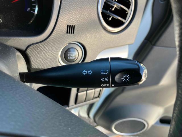 ワゴンＲスティングレー Ｘ　ＥＴＣ　ナビ　ＴＶ　ＨＩＤ　スマートキー　ベンチシート　ＣＶＴ　盗難防止システム　ＡＢＳ　ＣＤ　ＵＳＢ　ミュージックプレイヤー接続可　アルミホイール　衝突安全ボディ　エアコン　パワーステアリング（29枚目）