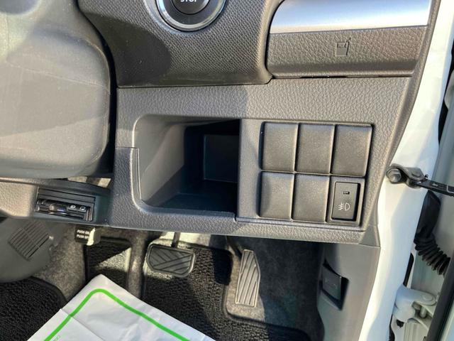 ワゴンＲスティングレー Ｘ　ＥＴＣ　ナビ　ＴＶ　ＨＩＤ　スマートキー　ベンチシート　ＣＶＴ　盗難防止システム　ＡＢＳ　ＣＤ　ＵＳＢ　ミュージックプレイヤー接続可　アルミホイール　衝突安全ボディ　エアコン　パワーステアリング（38枚目）