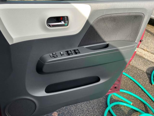 MRワゴン 10thアニバーサリー リミテッド バックカメラ オートライト HID スマートキー 電動格納ミラー ベンチシート CVT 盗難防止システム ABS CD USB アルミホイール 衝突安全ボディ エアコン パワーステアリング(36枚目)