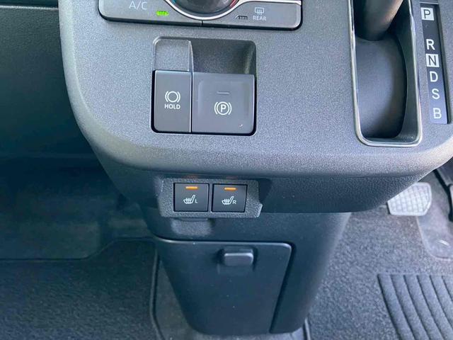 快適装備のシートヒーター付き。エアコンって前面しか当たらずに背中は冷え冷えなんて事もありますよね。快適に調整できますよ。