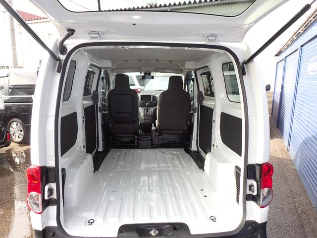 ＮＶ２００バネットバン ＤＸ　４ＷＤ　キーレス　社外ＳＤナビ　Ｂｌｕｅｔｏｏｔｈ　社外ドラレコ　社外障害物センサー　ＥＴＣ　衝突被害軽減ブレーキ　レーンキープ　横滑り防止装置（6枚目）