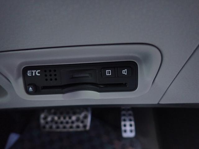 ＣＲ－Ｚ α　スマートキー　純正ＨＤＤナビ　ミュージックプレイヤー接続可　ミュージックサーバー　ワンセグ　バックカメラ　社外１７ＡＷ　ＨＩＤヘッドライト　オートエアコン　電格ミラー　盗難防止装置　ＥＴＣ（13枚目）