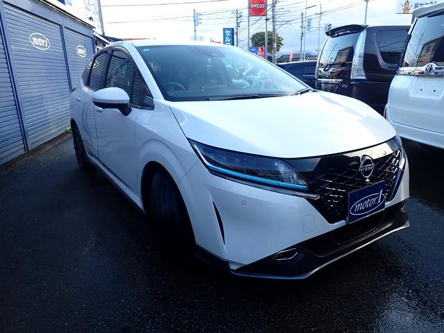 ノート X FOUR 4WD eーPOWER プロパイロット 純正メモリーナビ フルセグ アラウンドビューモニター 置くだけ充電 ETC 純正16AW 純正EGスターター レザーシート シートヒーター LEDヘッドライト(3枚目)