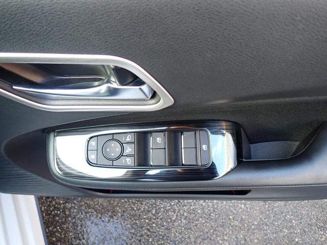 ノート X FOUR 4WD eーPOWER プロパイロット 純正メモリーナビ フルセグ アラウンドビューモニター 置くだけ充電 ETC 純正16AW 純正EGスターター レザーシート シートヒーター LEDヘッドライト(12枚目)