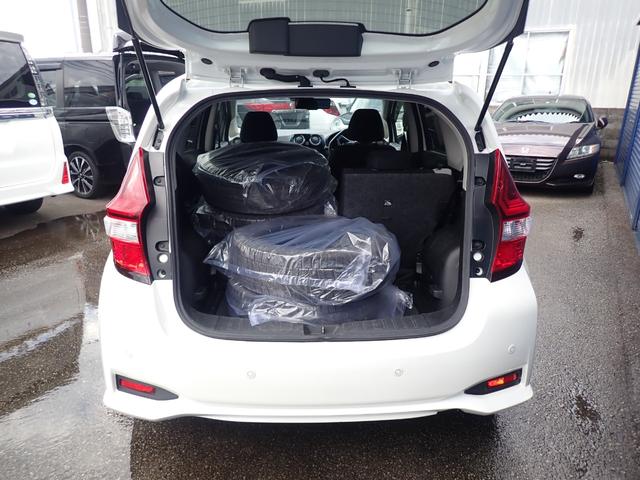 ノート ｅ－パワー　Ｘ　スマートキー　純正ＳＤナビ　フルセグ　Ｂｌｕｅｔｏｏｔｈ　デジタルインナーミラー　アラウンドビューモニター　ＥＴＣ　オートＡＣ　衝突被害軽減ブレーキ　レーンキープ　純正１５ＡＷ（6枚目）