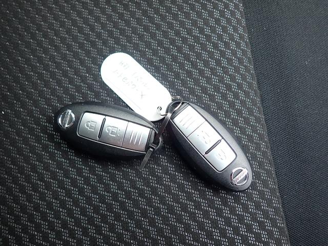 ノート ｅ－パワー　Ｘ　スマートキー　純正ＳＤナビ　フルセグ　Ｂｌｕｅｔｏｏｔｈ　デジタルインナーミラー　アラウンドビューモニター　ＥＴＣ　オートＡＣ　衝突被害軽減ブレーキ　レーンキープ　純正１５ＡＷ（21枚目）