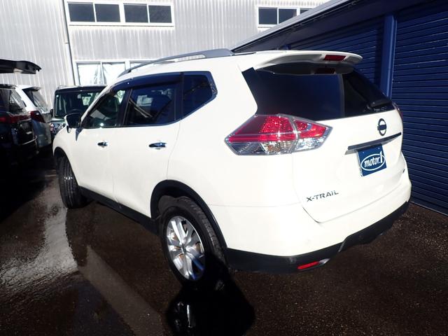 エクストレイル ２０Ｘ　エマージェンシーブレーキパッケージ　４ＷＤ　スマートキー　純正ＳＤナビ　フルセグ　Ｂｌｕｅｔｏｏｔｈ　バックカメラ　ＦＯＧランプ　撥水カプロンシート　シートヒーター　ＬＥＤ　純正１７ＡＷ　衝突被害軽減ブレーキ　アイドリングストップ（5枚目）