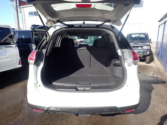 エクストレイル ２０Ｘ　エマージェンシーブレーキパッケージ　４ＷＤ　スマートキー　純正ＳＤナビ　フルセグ　Ｂｌｕｅｔｏｏｔｈ　バックカメラ　ＦＯＧランプ　撥水カプロンシート　シートヒーター　ＬＥＤ　純正１７ＡＷ　衝突被害軽減ブレーキ　アイドリングストップ（6枚目）