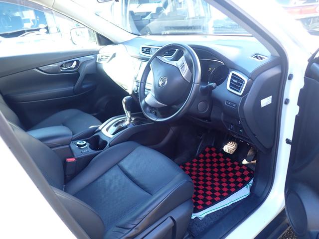 エクストレイル ２０Ｘ　エマージェンシーブレーキパッケージ　４ＷＤ　スマートキー　純正ＳＤナビ　フルセグ　Ｂｌｕｅｔｏｏｔｈ　バックカメラ　ＦＯＧランプ　撥水カプロンシート　シートヒーター　ＬＥＤ　純正１７ＡＷ　衝突被害軽減ブレーキ　アイドリングストップ（7枚目）