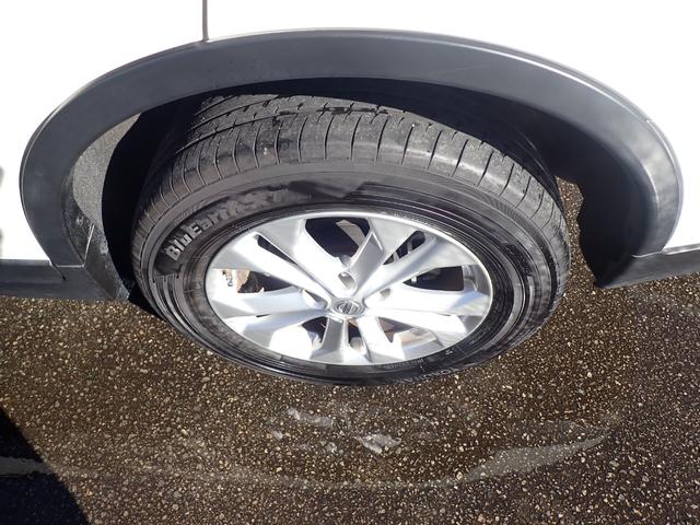 エクストレイル ２０Ｘ　エマージェンシーブレーキパッケージ　４ＷＤ　スマートキー　純正ＳＤナビ　フルセグ　Ｂｌｕｅｔｏｏｔｈ　バックカメラ　ＦＯＧランプ　撥水カプロンシート　シートヒーター　ＬＥＤ　純正１７ＡＷ　衝突被害軽減ブレーキ　アイドリングストップ（24枚目）