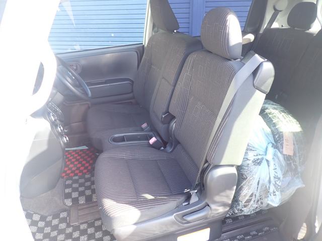 スペイド Y キーレス 社外SDナビ ワンセグ 前後モデリスタエアロ 社外15AW ローダウン 中古スタッドレスタイヤAW4本付 アイドリングストップ 横滑り防止装置 左オートスライドスライド ベンチシート(8枚目)