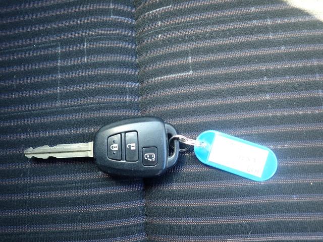 スペイド Y キーレス 社外SDナビ ワンセグ 前後モデリスタエアロ 社外15AW ローダウン 中古スタッドレスタイヤAW4本付 アイドリングストップ 横滑り防止装置 左オートスライドスライド ベンチシート(16枚目)