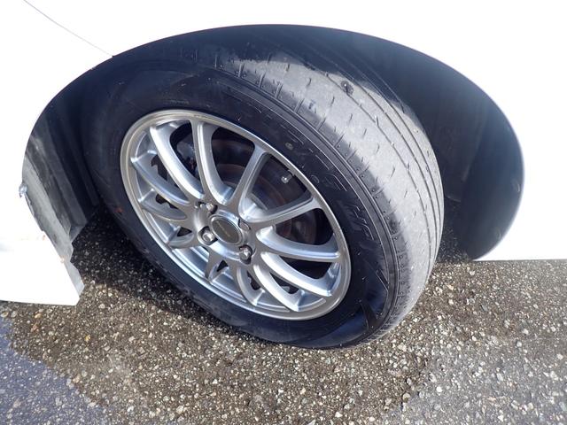 スペイド Y キーレス 社外SDナビ ワンセグ 前後モデリスタエアロ 社外15AW ローダウン 中古スタッドレスタイヤAW4本付 アイドリングストップ 横滑り防止装置 左オートスライドスライド ベンチシート(21枚目)