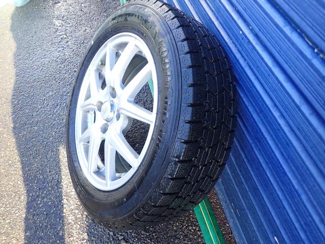 スペイド Y キーレス 社外SDナビ ワンセグ 前後モデリスタエアロ 社外15AW ローダウン 中古スタッドレスタイヤAW4本付 アイドリングストップ 横滑り防止装置 左オートスライドスライド ベンチシート(23枚目)