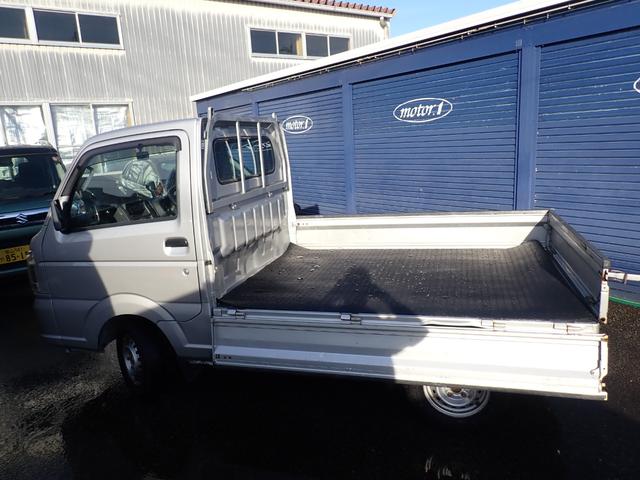 キャリイトラック ＫＸ　４ＷＤ　エアコン　パワステ　三方開　ラジオ　ＡＢＳ　エアーバッグ（7枚目）