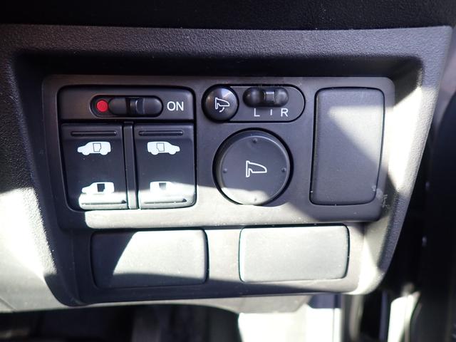 フリード Ｇ　エアロ　Ｌパッケージ　キーレス　両側パワースライドドア　ＨＩＤヘッドライト　社外ＳＤナビ　フルセグ　Ｂｌｕｅｔｏｏｔｈ　バックカメラ　ＥＴＣ　３列シート　フルフラットシート　オートエアコン　純正１５ＡＷ　純正エアロ（14枚目）