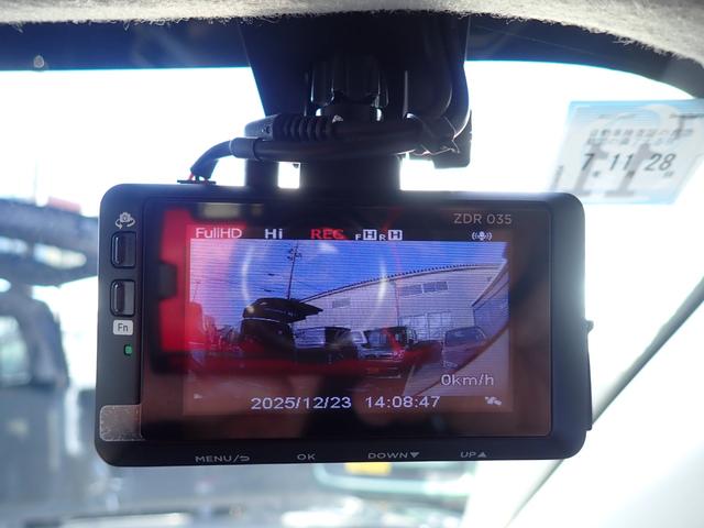 インプレッサＧ４ ２．０ｉアイサイト　４ＷＤ　スマートキー　本革シート　ＨＩＤヘッドライト　純正１６ＡＷ　純正ＨＤＤナビ　フルセグ　Ｂｌｕｅｔｏｏｔｈ　Ｂカメラ　ＥＴＣ　ドラレコ　障害物センサー　衝突被害軽減ブレーキ　クルーズコントロール（21枚目）