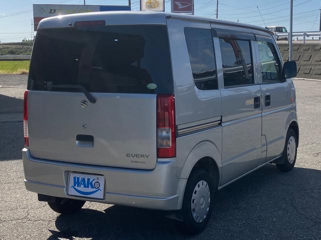 エブリイ GA パートタイム4WD 5MT エアコン パワステ 集中ドアロック 運転席助手席エアバッグ 軽バン(8枚目)