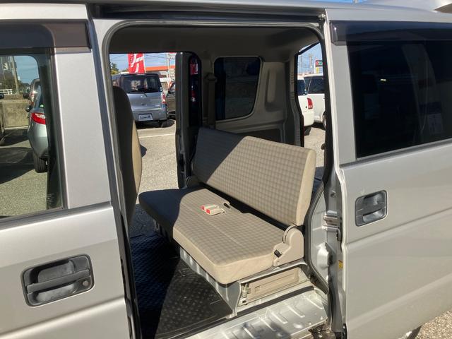 エブリイ GA パートタイム4WD 5MT エアコン パワステ 集中ドアロック 運転席助手席エアバッグ 軽バン(20枚目)