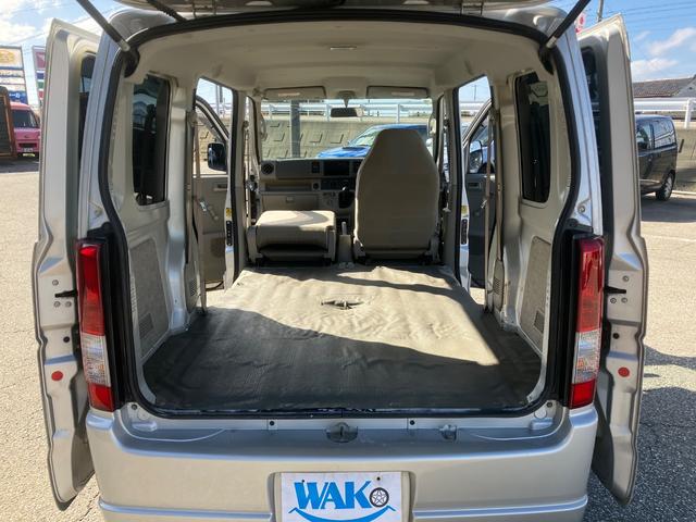 エブリイ GA パートタイム4WD 5MT エアコン パワステ 集中ドアロック 運転席助手席エアバッグ 軽バン(22枚目)
