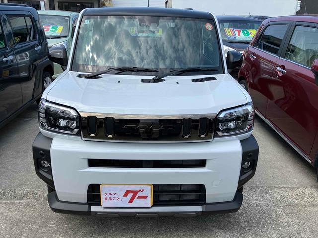 タフト Ｇ　ダーククロムベンチャー　４ＷＤ　バックカメラ　クリアランスソナー　オートクルーズコントロール　衝突被害軽減システム　オートライト　ＬＥＤヘッドランプ　スマートキー　アイドリングストップ　電動格納ミラー　サンルーフ　ＣＶＴ（3枚目）