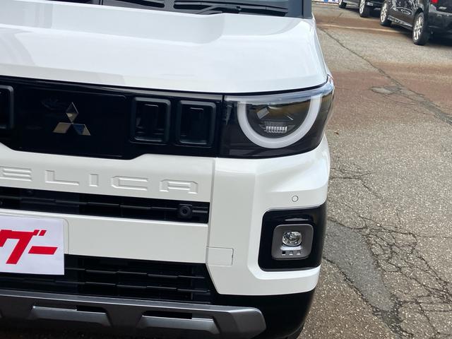 デリカミニ T プレミアム 4WDマイパイロットe-アシスト 届け出済み未使用車 寒冷地仕様 両側パワースライドドア スマートキー アルミホイール シートヒーター LEDヘッドライト クルーズコントロール 運転席・助手席・サイドエアバック(5枚目)