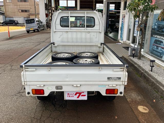 キャリイトラック KC 4WD 5速マニュアル エアコン パワステ(5枚目)