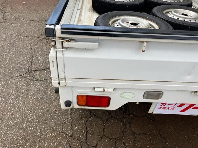 キャリイトラック KC 4WD 5速マニュアル エアコン パワステ(7枚目)