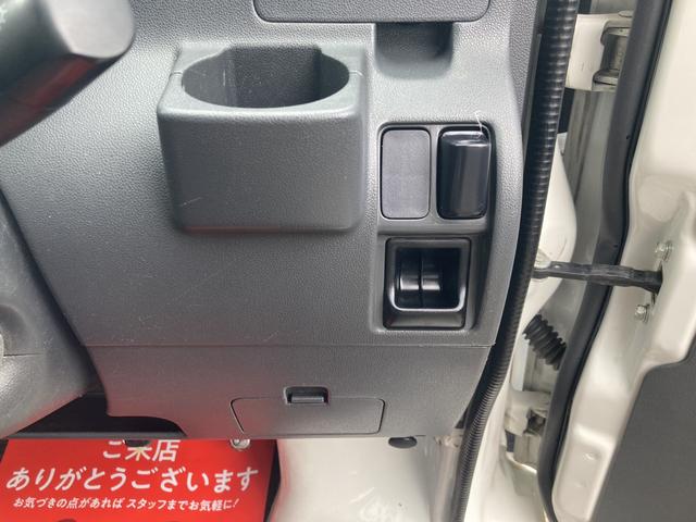 ハイゼットカーゴ スペシャル　４ＷＤ　ＡＴ　両側スライドドア　エアコン　運転席エアバッグ　助手席エアバッグ（24枚目）