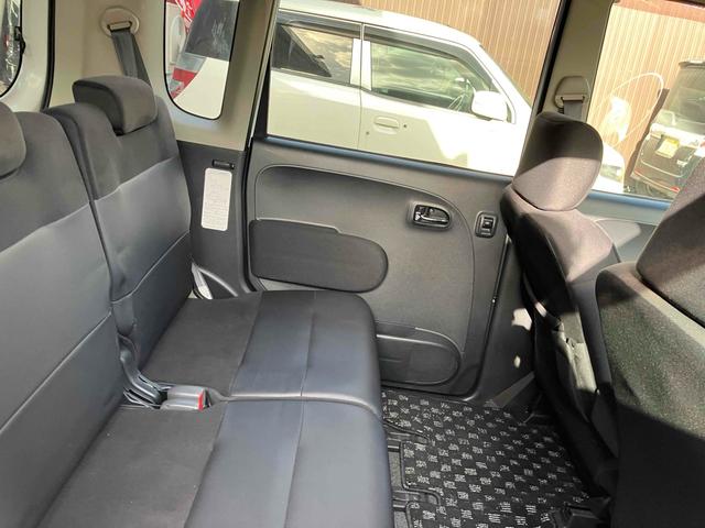 タント カスタムＶＳ　ＨＩＤ　スマートキー　電動格納ミラー　ベンチシート　ＡＴ　盗難防止システム　ＡＢＳ　ＣＤ　ＤＶＤ再生　アルミホイール　衝突安全ボディ　エアコン　パワーステアリング　パワーウィンドウ　運転席エアバッグ（12枚目）