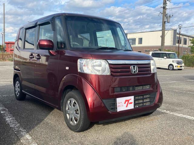 Ｎ－ＢＯＸ Ｇ・Ｌパッケージ　両側スライド・片側電動　スマートキー　アイドリングストップ　電動格納ミラー　ベンチシート　ＣＶＴ　盗難防止システム　ＡＢＳ　ＥＳＣ　衝突安全ボディ　エアコン　パワーステアリング　パワーウィンドウ（5枚目）