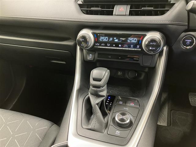 RAV4 ハイブリッドX 4WD フルセグ メモリーナビ ミュージックプレイヤー接続可 バックカメラ 衝突被害軽減システム ETC ドラレコ LEDヘッドランプ ワンオーナー(31枚目)