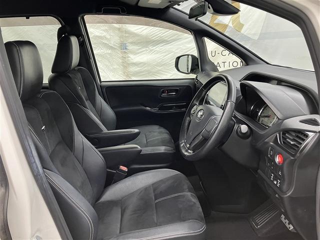 ヴォクシー ZS G’s フルセグ メモリーナビ DVD再生 ミュージックプレイヤー接続可 バックカメラ 衝突被害軽減システム ETC 両側電動スライド LEDヘッドランプ ウオークスルー 乗車定員7人 3列シート(17枚目)