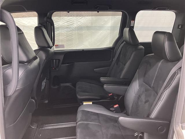 ヴォクシー ZS G’s フルセグ メモリーナビ DVD再生 ミュージックプレイヤー接続可 バックカメラ 衝突被害軽減システム ETC 両側電動スライド LEDヘッドランプ ウオークスルー 乗車定員7人 3列シート(24枚目)