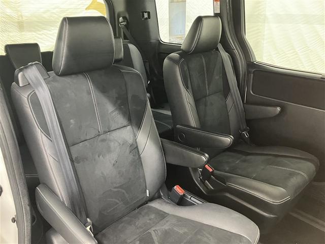 ヴォクシー ZS G’s フルセグ メモリーナビ DVD再生 ミュージックプレイヤー接続可 バックカメラ 衝突被害軽減システム ETC 両側電動スライド LEDヘッドランプ ウオークスルー 乗車定員7人 3列シート(28枚目)