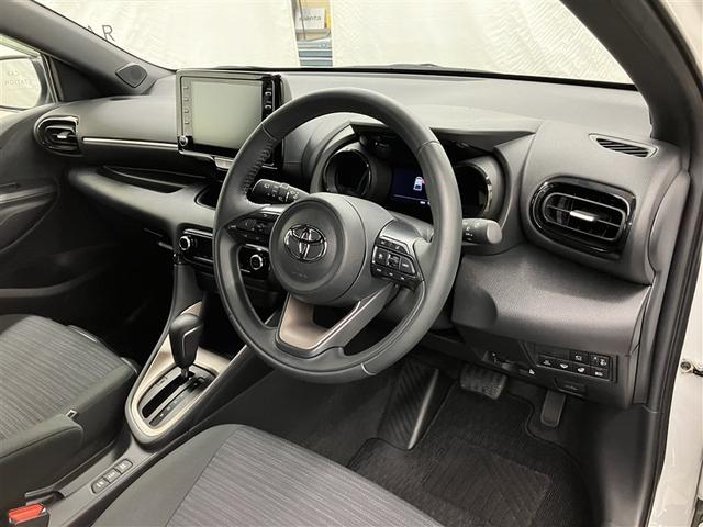 ヤリス ハイブリッドZ 4WD フルセグ メモリーナビ ミュージックプレイヤー接続可 バックカメラ 衝突被害軽減システム ETC ドラレコ LEDヘッドランプ ワンオーナー(18枚目)