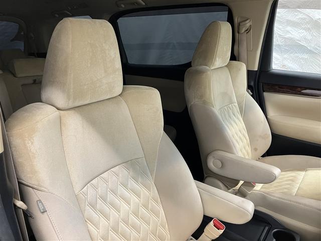 アルファード ２．５Ｘ　フルセグ　ＨＤＤナビ　ＤＶＤ再生　ミュージックプレイヤー接続可　後席モニター　バックカメラ　衝突被害軽減システム　ＥＴＣ　電動スライドドア　ＬＥＤヘッドランプ　乗車定員８人　３列シート　ワンオーナー（19枚目）